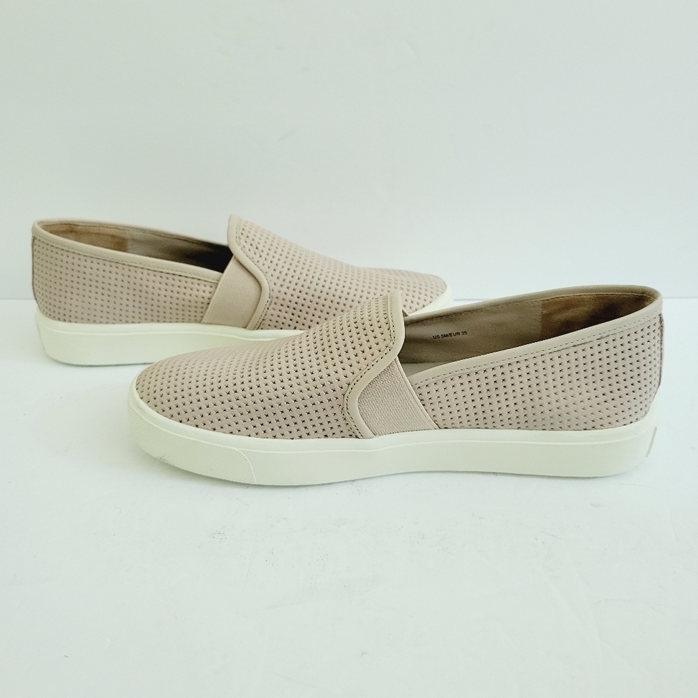 New Vince Womens Blair 5 Tan Casual and Fashion Leather Sneakers ,Size 5 M
